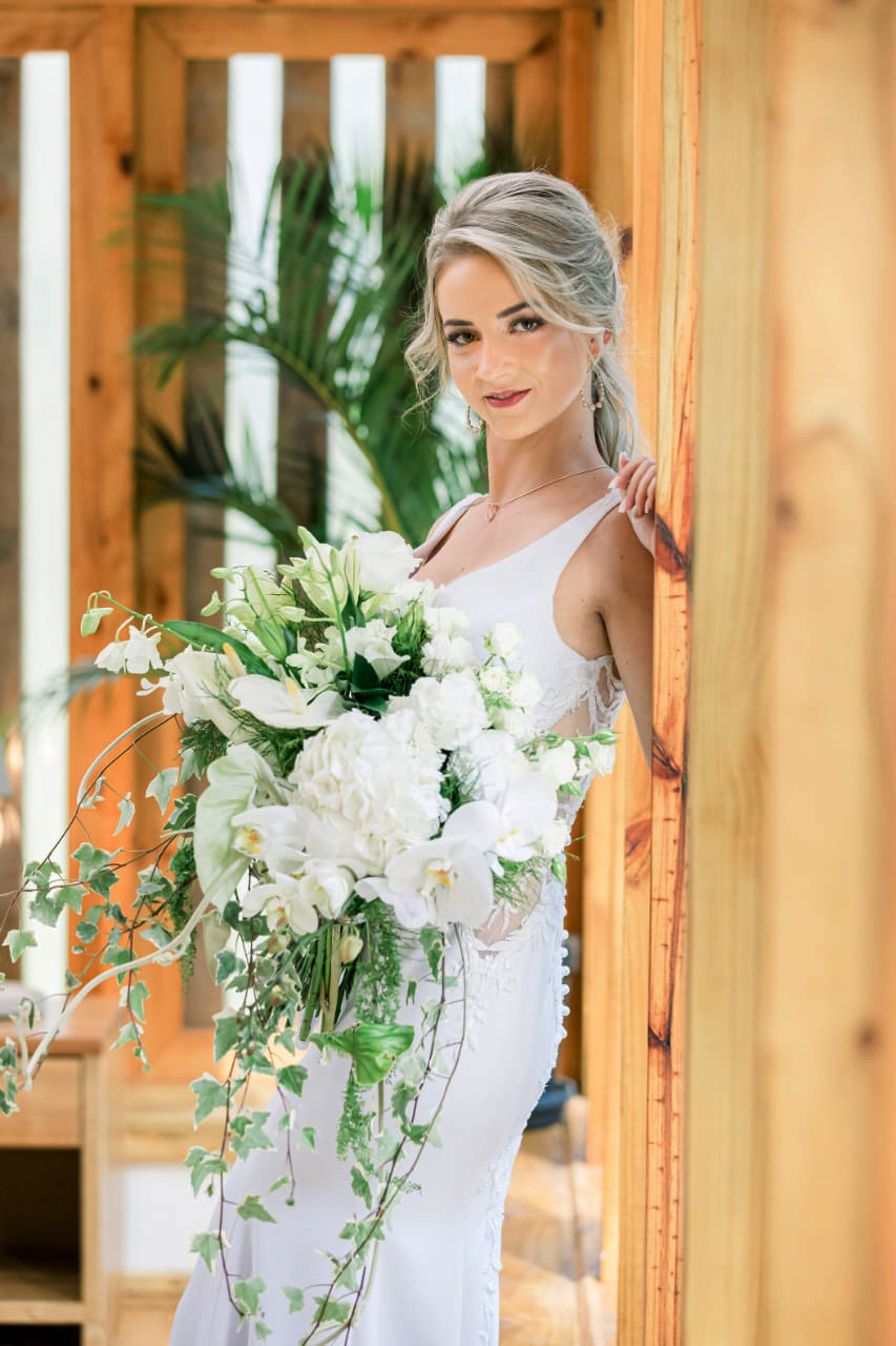 Bride holding bouquet